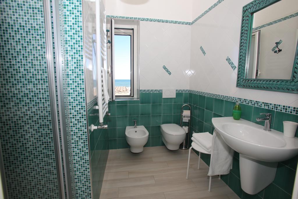Le Nereidi Beb Bed & Breakfast Margherita Di Savoia Ruang foto