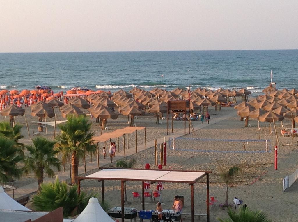 Le Nereidi Beb Bed & Breakfast Margherita Di Savoia Bagian luar foto